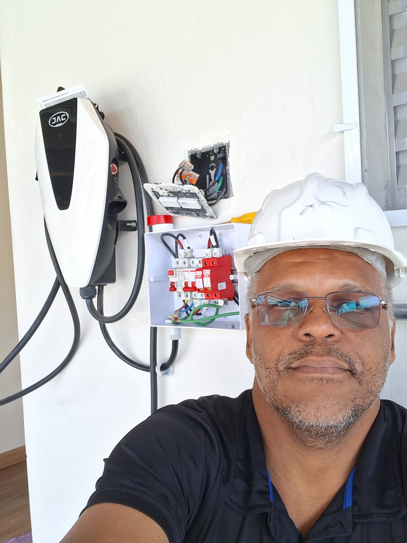 Wallbox em garagem residencial